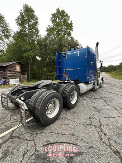 2007 Peterbilt 379 6X4 T/A SLEEPER TRUCK TRAC