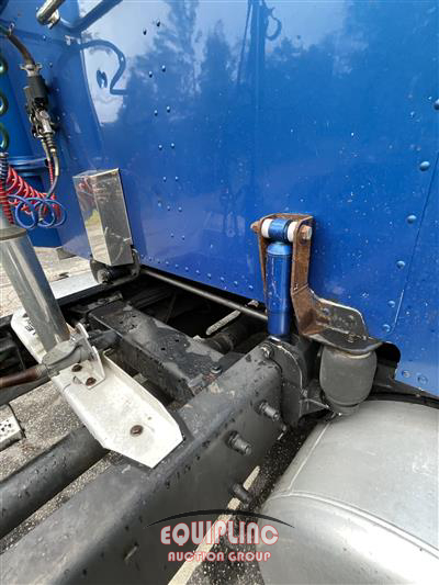 2007 Peterbilt 379 6X4 T/A SLEEPER TRUCK TRAC