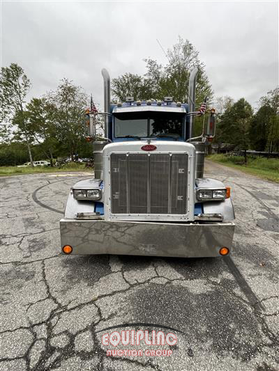 2007 Peterbilt 379 6X4 T/A SLEEPER TRUCK TRAC