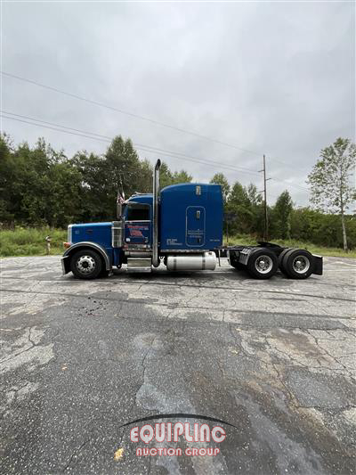 2007 Peterbilt 379 6X4 T/A SLEEPER TRUCK TRAC