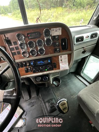 2007 Peterbilt 379 6X4 T/A SLEEPER TRUCK TRAC