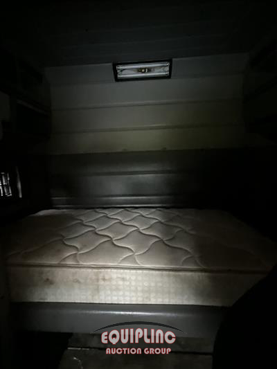 2007 Peterbilt 379 6X4 T/A SLEEPER TRUCK TRAC