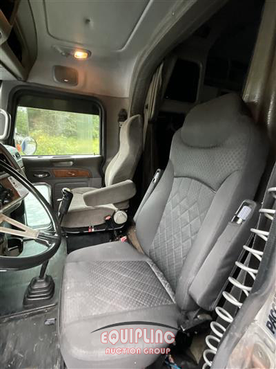 2007 Peterbilt 379 6X4 T/A SLEEPER TRUCK TRAC