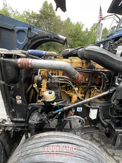 2007 Peterbilt 379 6X4 T/A SLEEPER TRUCK TRAC