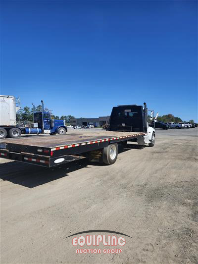 2017 Peterbilt 337 4X2 S/A 26FT LEDWELL HYDRA