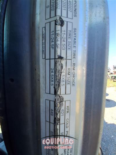 1997 Peterbilt 379 6X4 T/A SLEEPER TRUCK TRAC