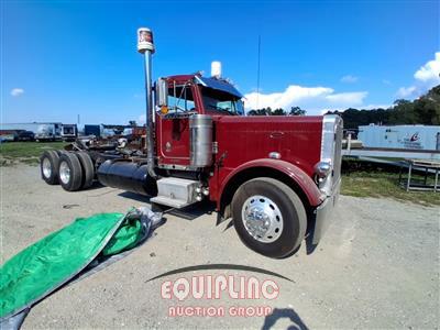 1997 Peterbilt 379 6X4 T/A SLEEPER TRUCK TRAC