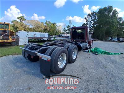 1997 Peterbilt 379 6X4 T/A SLEEPER TRUCK TRAC