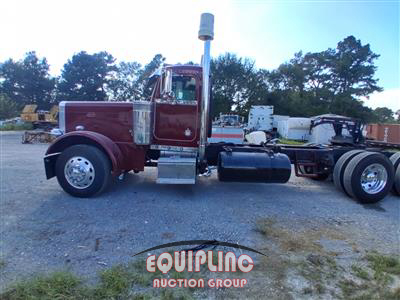 1997 Peterbilt 379 6X4 T/A SLEEPER TRUCK TRAC