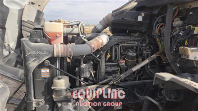 2015 Kenworth T680 6X4 T/A SLEEPER TRUCK TRA