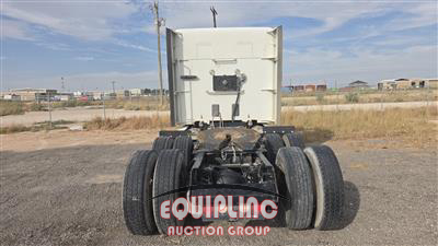 2015 Kenworth T680 6X4 T/A SLEEPER TRUCK TRA