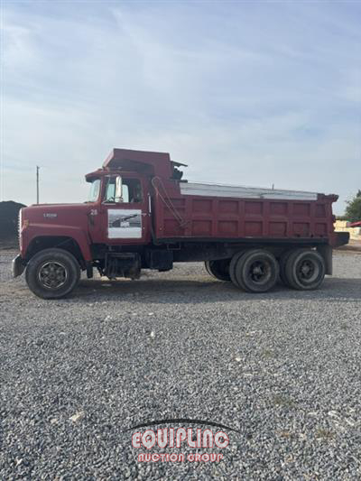 1989 Ford LT8000
