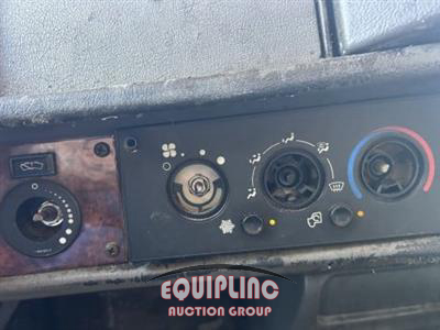 2008 Kenworth T300 4X2 S/A UTILITY SLEEPER W
