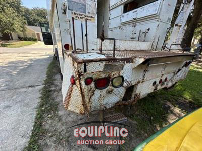 2008 Kenworth T300 4X2 S/A UTILITY SLEEPER W