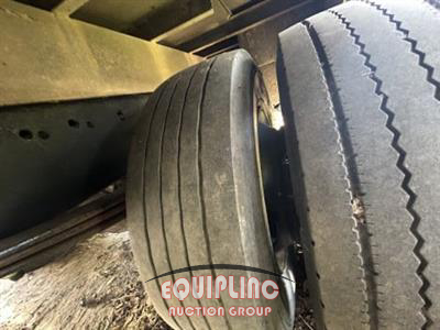 2008 Kenworth T300 4X2 S/A UTILITY SLEEPER W