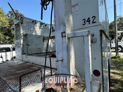2008 Kenworth T300 4X2 S/A UTILITY SLEEPER W