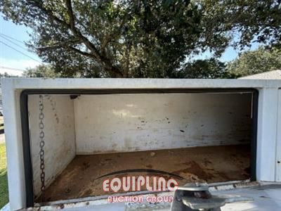 2008 Kenworth T300 4X2 S/A UTILITY SLEEPER W