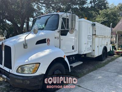 2008 Kenworth T300 4X2 S/A UTILITY SLEEPER W