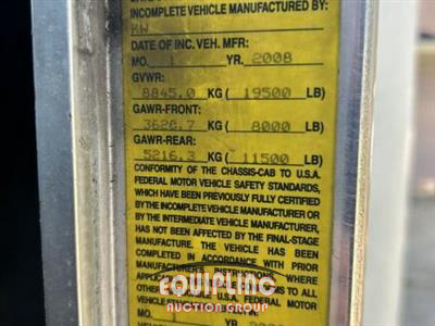 2008 Kenworth T300 4X2 S/A UTILITY SLEEPER W