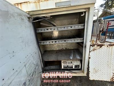 2008 Kenworth T300 4X2 S/A UTILITY SLEEPER W