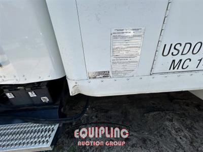 2008 Kenworth T300 4X2 S/A UTILITY SLEEPER W