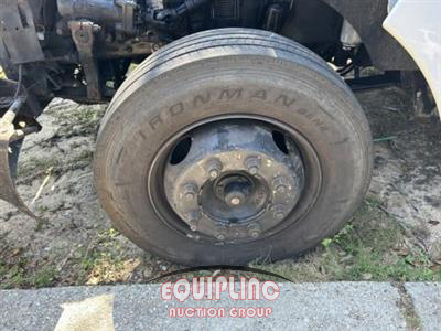 2008 Kenworth T300 4X2 S/A UTILITY SLEEPER W