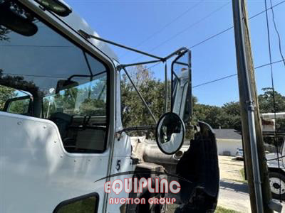 2008 Kenworth T300 4X2 S/A UTILITY SLEEPER W