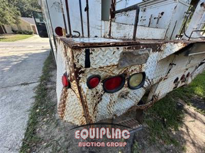 2008 Kenworth T300 4X2 S/A UTILITY SLEEPER W
