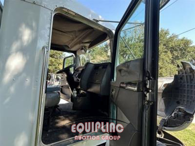 2008 Kenworth T300 4X2 S/A UTILITY SLEEPER W