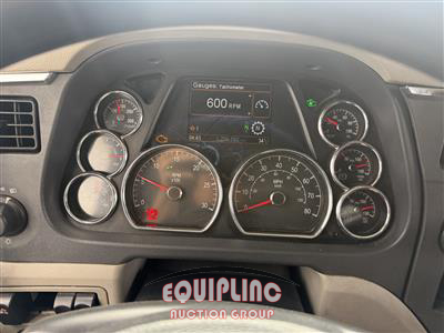 2019 Peterbilt 579 6X4 T/A SLEEPER TRUCK TRAC