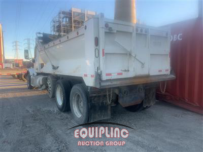 2020 Peterbilt 567 TRI/A DUMP TRUCK 