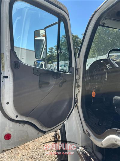 2014 Freightliner M2