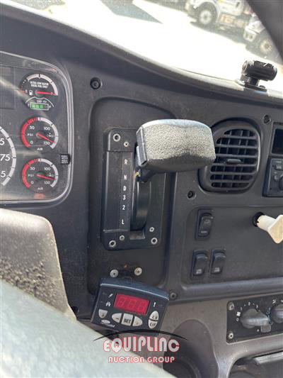 2014 Freightliner M2