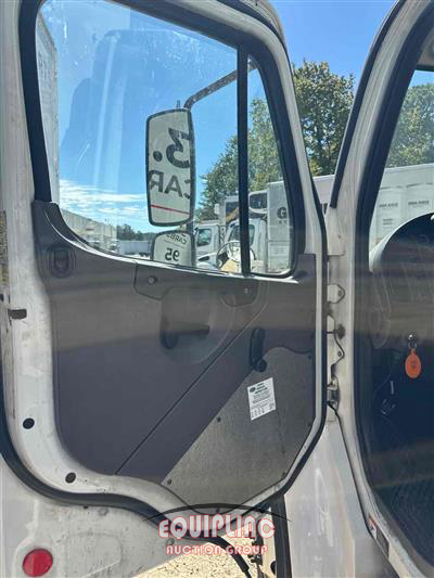 2015 Freightliner M2