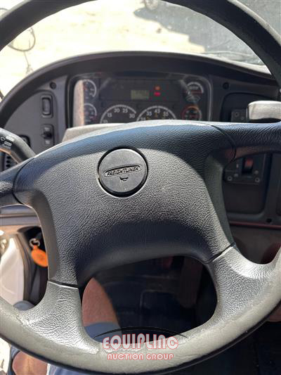 2015 Freightliner M2