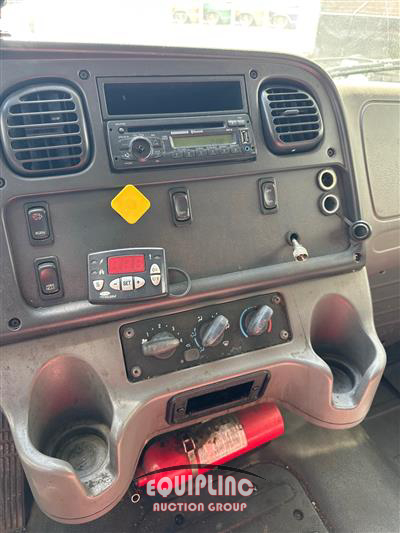 2015 Freightliner M2