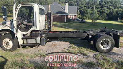 2019 Freightliner M2 106 S/A CAB & CHASSIS