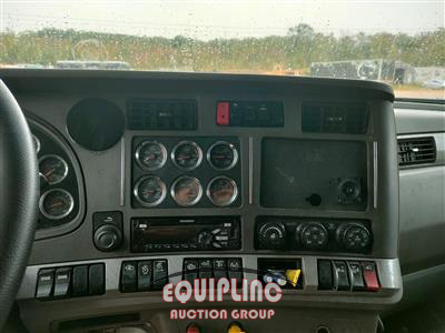 2017 Kenworth T680 6X4 T/A SLEEPER TRUCK TRA