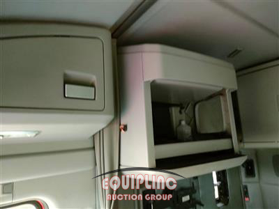 2017 Kenworth T680 6X4 T/A SLEEPER TRUCK TRA