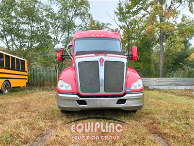 2017 Kenworth T680 6X4 T/A SLEEPER TRUCK TRA
