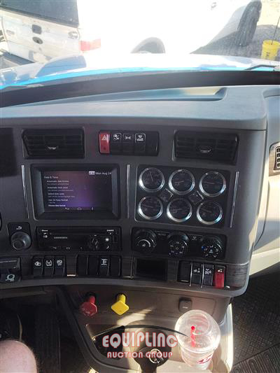 2019 Kenworth T680 6X4 T/A SLEEPER TRUCK TRA