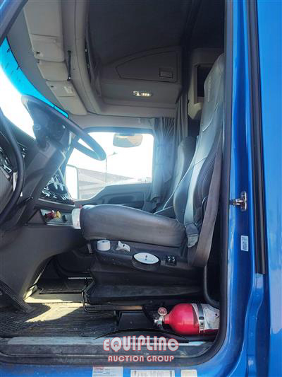 2019 Kenworth T680 6X4 T/A SLEEPER TRUCK TRA