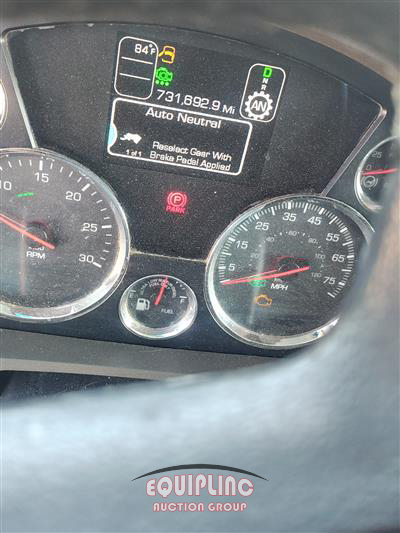 2019 Kenworth T680 6X4 T/A SLEEPER TRUCK TRA