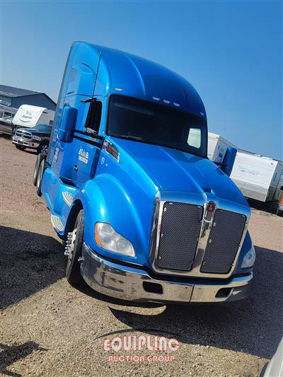 2019 Kenworth T680 6X4 T/A SLEEPER TRUCK TRA