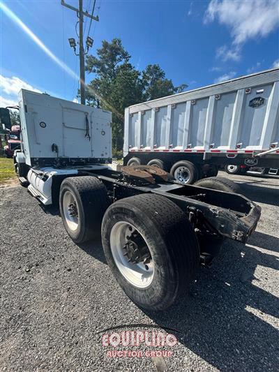2014 Volvo VNL