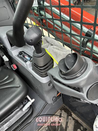 2024 Kubota SVL65-2
