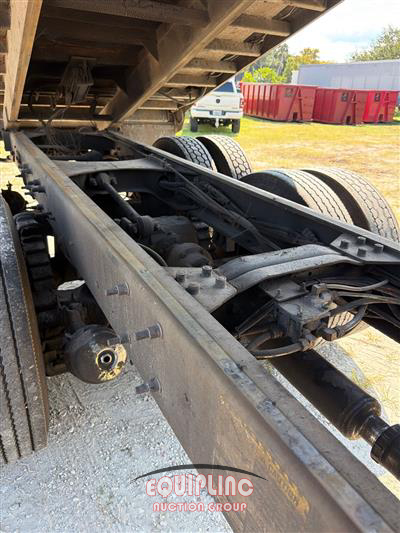 2006 Mack CV713