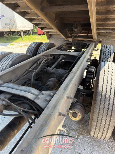 2006 Mack CV713