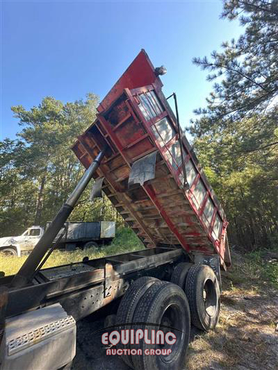 1984 Ford 8000