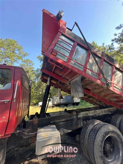 1984 Ford 8000